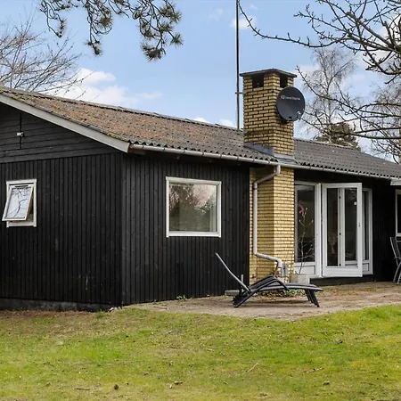 Semesterbostad 1663-vejby-lundedalsvej-8 *